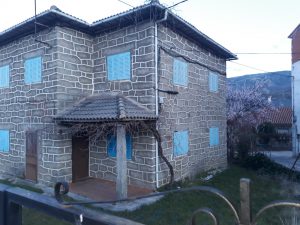 VENTA EN CRTA. BURGOHONDO, 76 NAVALUENGA