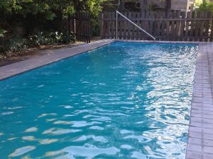 PISCINAS INTERIORES Y EXTERIORES